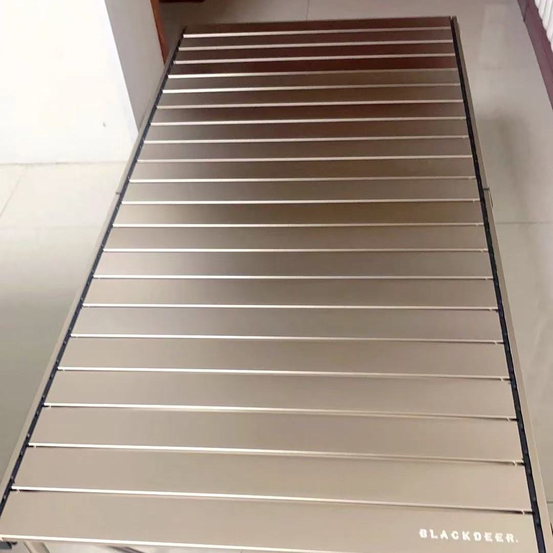 黑鹿戶外便攜式摺疊桌子露營蛋卷桌家用自駕遊鋁合金燒烤野餐桌